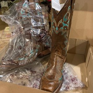 Brand new women’s boots